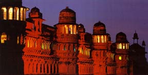 gwalior fort, Tour packages, India, travel india, tour india, Medieval India, Delhi, Gwalior, Agra, Varanasi, Khajuraho, Orcha, Mandu, Bhopal, Sanchi, Jabalpur, indian, visit, indiavisit, visitindia, Tour Operator, Tourism, Hotel Booking