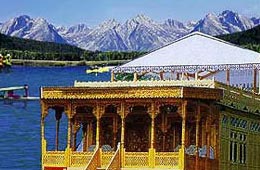 Gurkha House Boats Srinagar