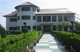 Lake Isle Hotel Srinagar 