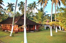 Kayaloram Lake Resort Alleppey