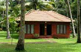 Shanthitheeram Lake Side Heritage Resort Alleppey