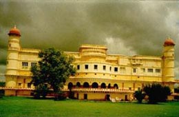 Aravali Hotel