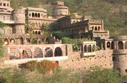 Neem rana Fort Palace