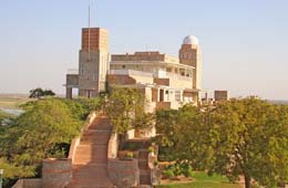 Sardar Samand Palace