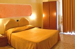 Hotel Arya in Varanasi