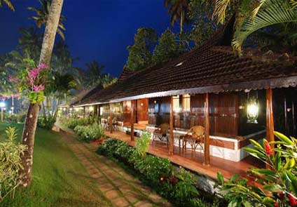 Kayaloram Lake Resort Alleppey