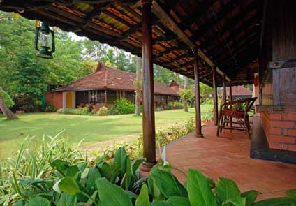 Kayaloram Lake Resort Alleppey