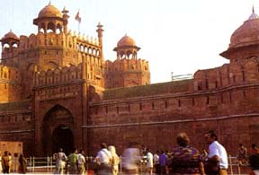 Red Fort - Delhi, forts and palaces, glimpses of cultural heritage, delhi, mandawa, bikaner, jaisalmer, jodhpur, bundi, udaipur, pushkar, jaipur, agra, rajasthan, havelies, indian heritage,  indian holiday, indian vacation, indian culture, culture and heritage of india, culture of india, indian architecture, northern architecture, deserts,  forts, palaces, taj mahal, camel safari, temples, ranakpur temples, camel breeding farm. sam sand dunes, heritage hotels, rajputana architecture, mughal architecture