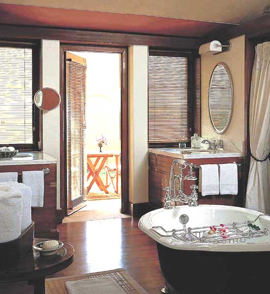 Bathroom of Raj Vilas, Jaipur