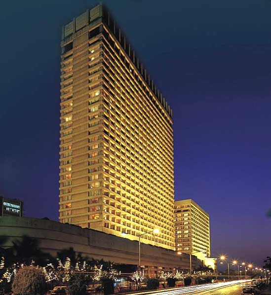 Exterior of Oberoi Hotel Mumbai